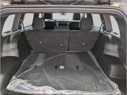 Jeep Cherokee Laredo 4x4 2026 — side view