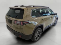 Jeep Cherokee Laredo 4x4 2026 — side view
