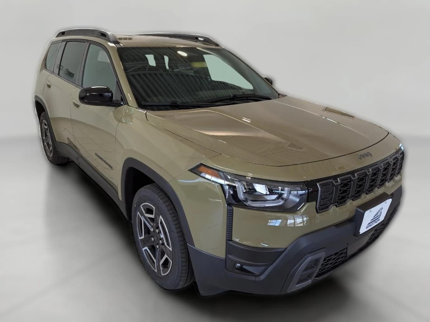 Jeep Cherokee Laredo 4x4 2026 — side view