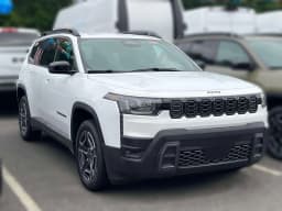 Jeep Cherokee Laredo 4x4 2026 — side view