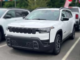 Jeep Cherokee Laredo 4x4 2026 — side view