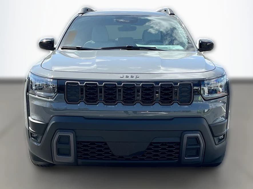 Jeep Cherokee Laredo 4x4 2026 — side view