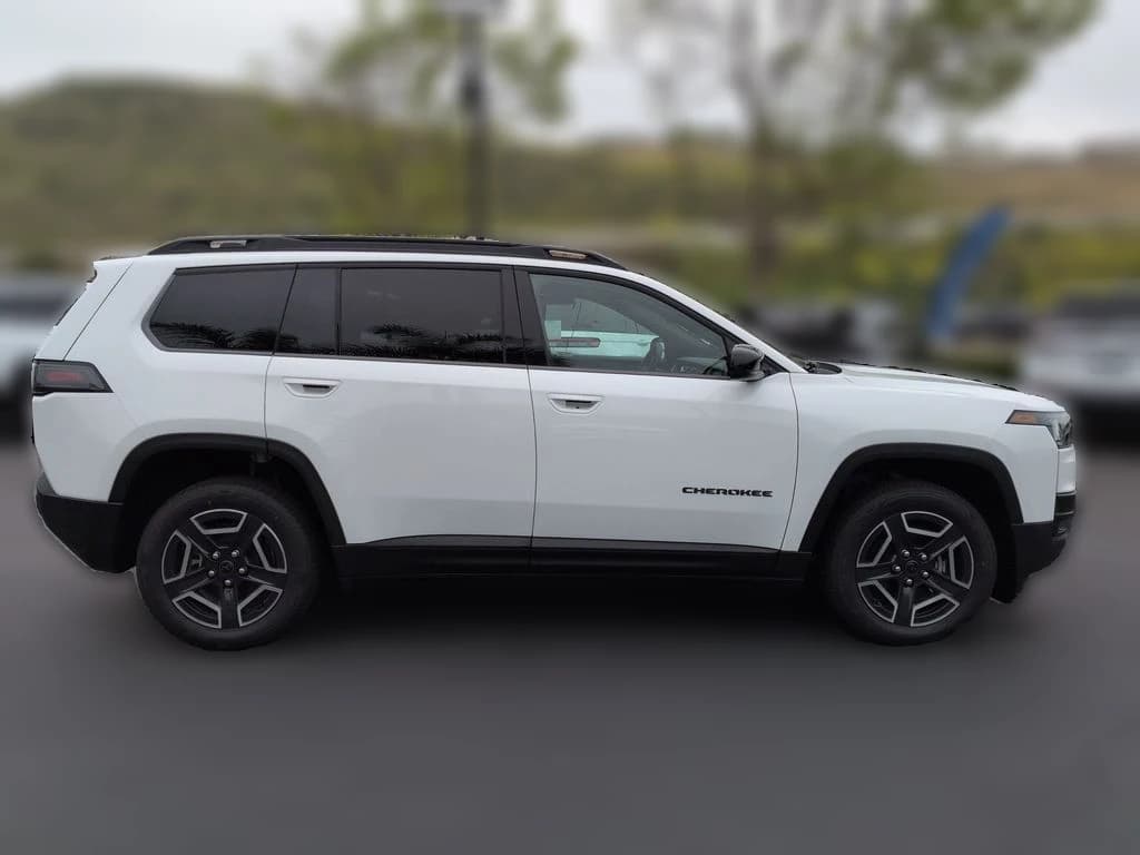 Jeep Cherokee Limited 4x4 2026 — side view