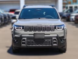Jeep Cherokee Laredo 4x4 2026 — side view