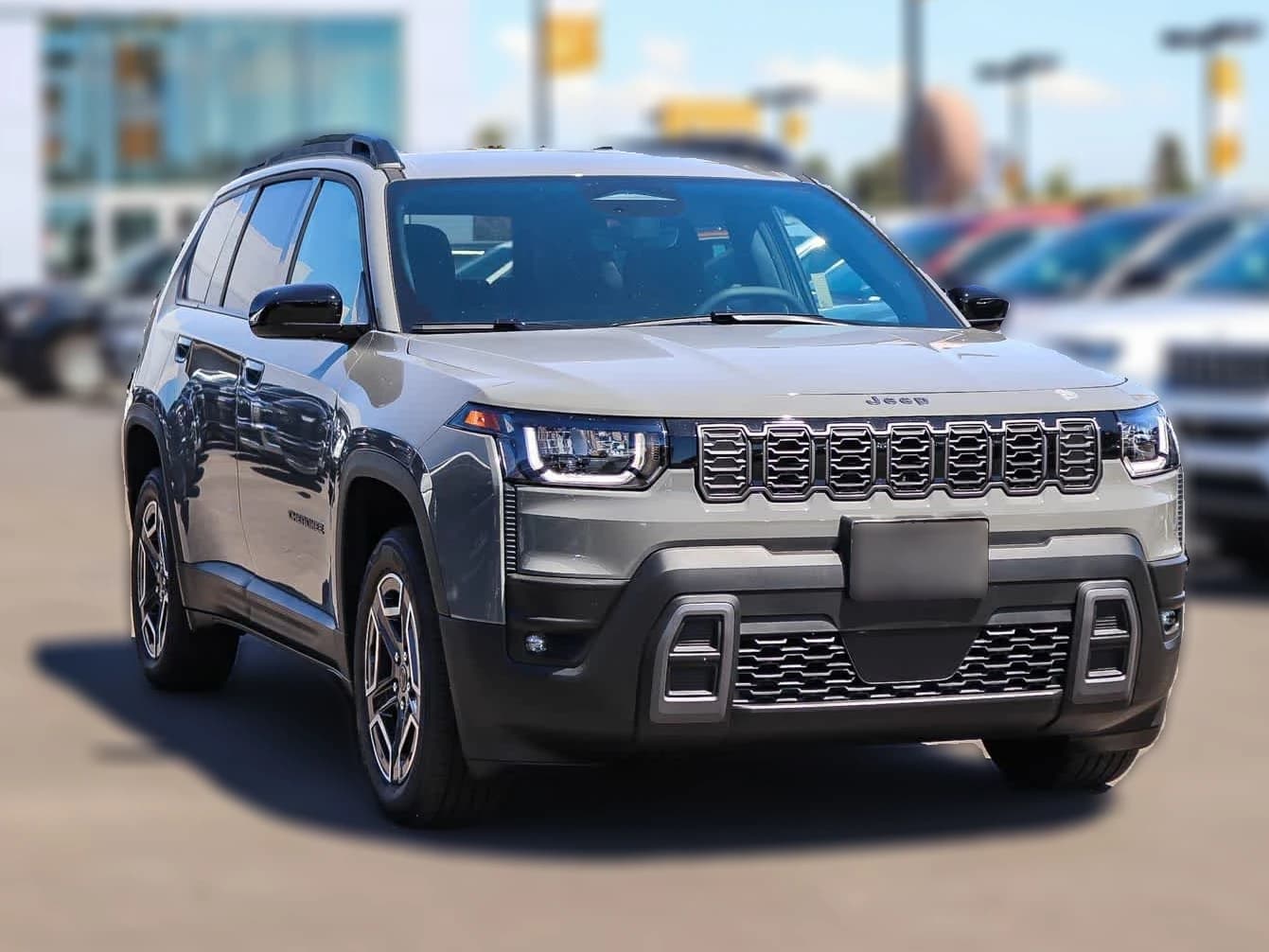 Jeep Cherokee Laredo 4x4 2026 — side view