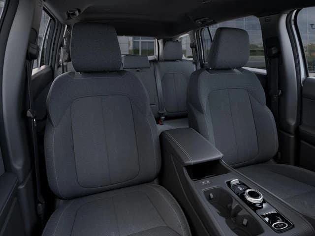 Jeep Cherokee Laredo 4x4 2026 — side view