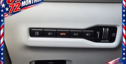 Jeep Cherokee Laredo 4x4 2026 — side view
