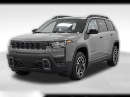 Jeep Cherokee Laredo 4x4 2026 — side view