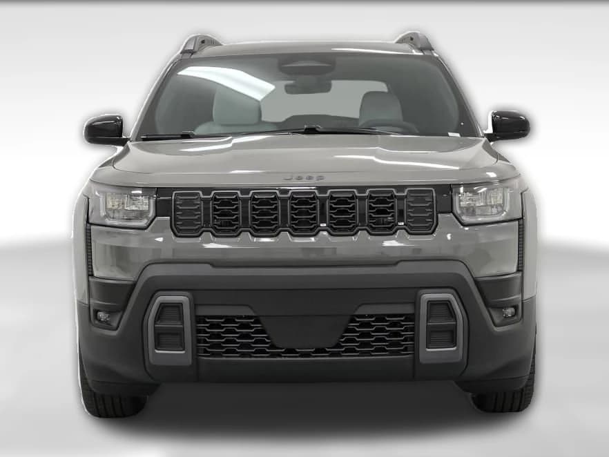 Jeep Cherokee Laredo 4x4 2026 — side view