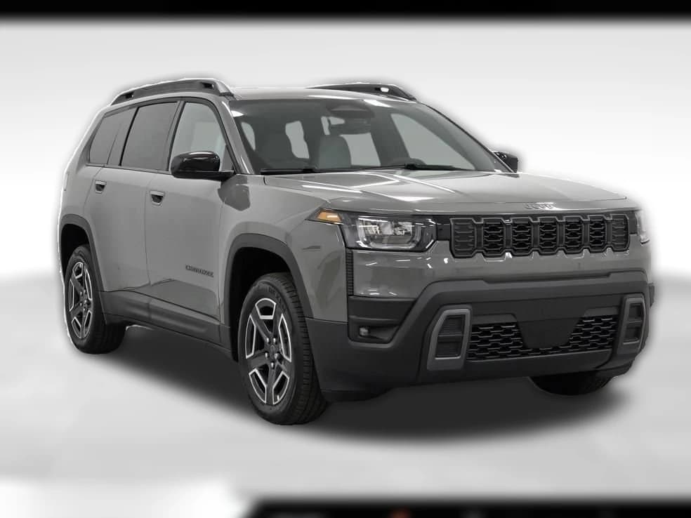 Jeep Cherokee Laredo 4x4 2026 — side view