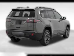 Jeep Cherokee Laredo 4x4 2026 — side view