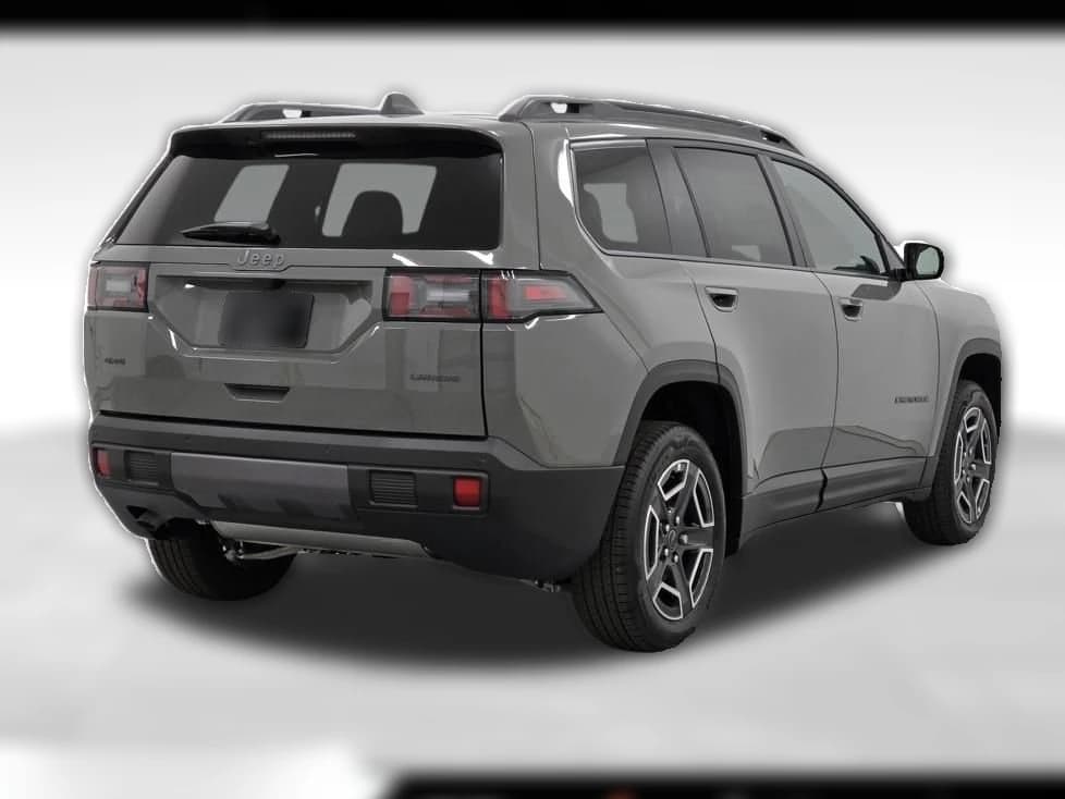 Jeep Cherokee Laredo 4x4 2026 — side view