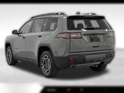 Jeep Cherokee Laredo 4x4 2026 — side view