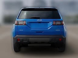 Jeep Cherokee Laredo 4x4 2026 — side view