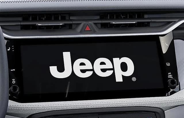 Jeep Cherokee Laredo 4x4 2026 — side view