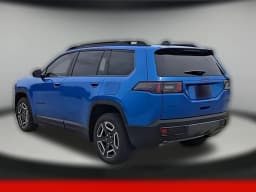 Jeep Cherokee Laredo 4x4 2026 — side view
