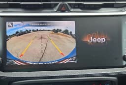 Jeep Cherokee Laredo 4x4 2026 — side view