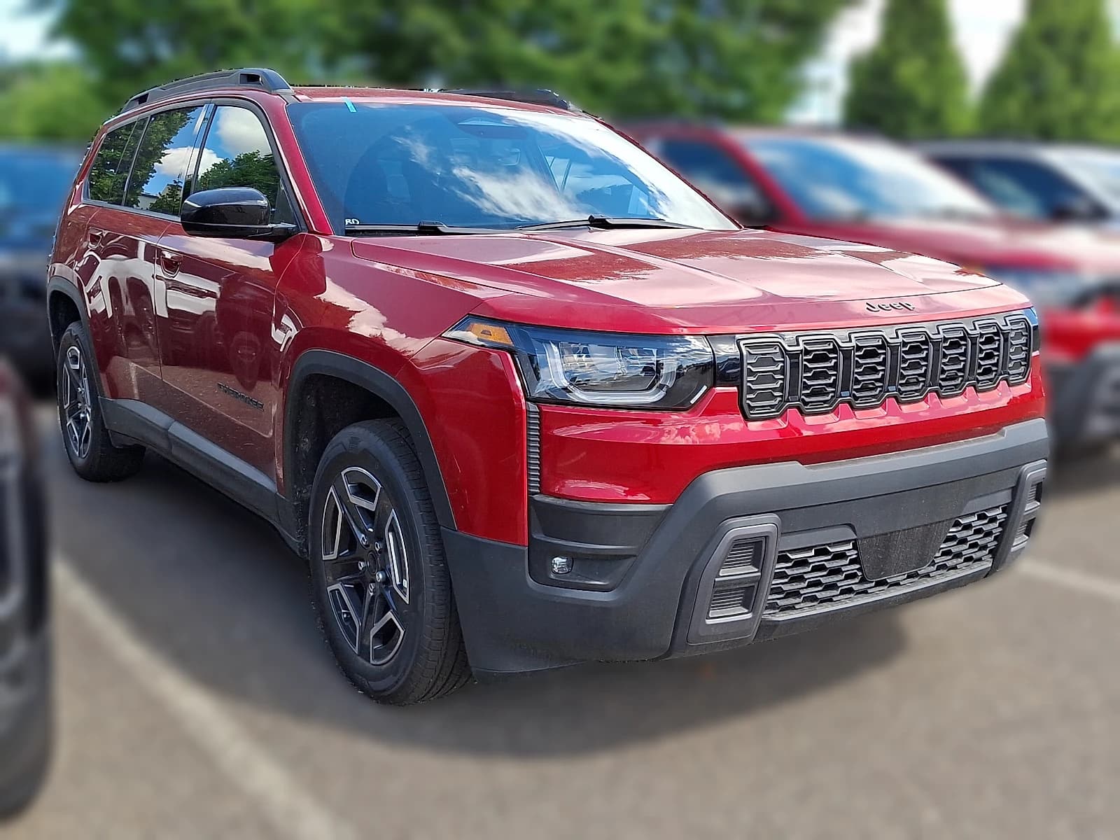 Jeep Cherokee Laredo 4x4 2026 — side view