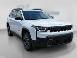 Jeep Cherokee Laredo 4x4 2026 — side view