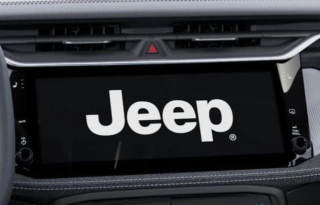 Jeep Cherokee Laredo 4x4 2026 — side view