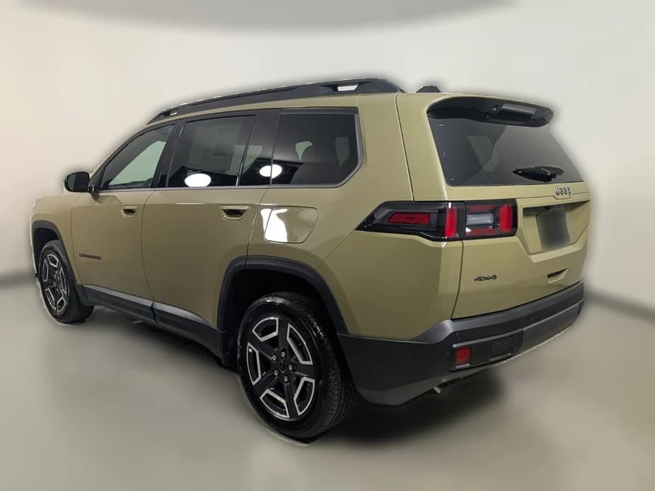 Jeep Cherokee Laredo 4x4 2026 — side view