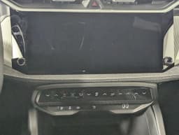 Jeep Cherokee Laredo 4x4 2026 — side view