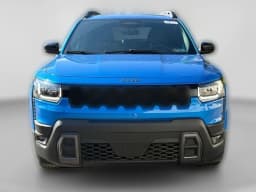 Jeep Cherokee Laredo 4x4 2026 — side view