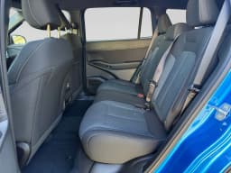 Jeep Cherokee Laredo 4x4 2026 — side view