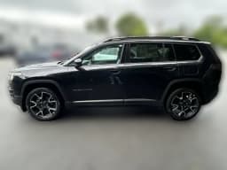 Jeep Cherokee Overland 4x4 2026 — side view