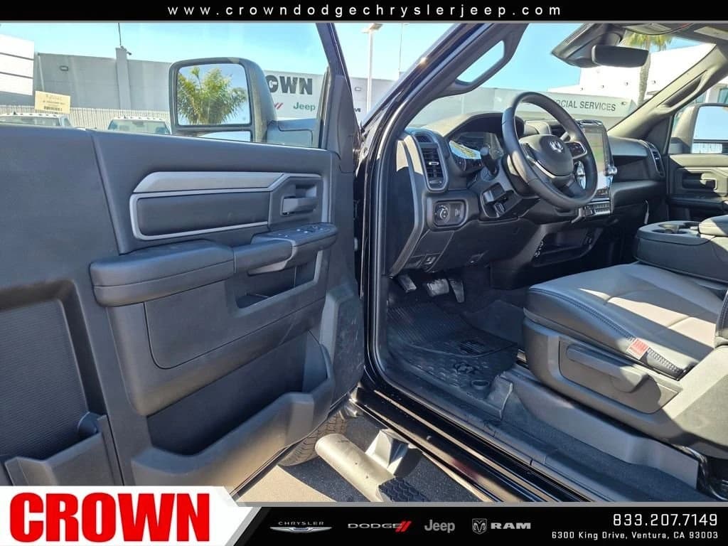 Ram 3500 Tradesman 4x4 Reg Cab 8' Box 2026 — side view