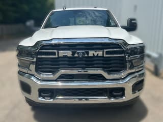 Ram 3500 Tradesman 4x4 Crew Cab 6'4" Box