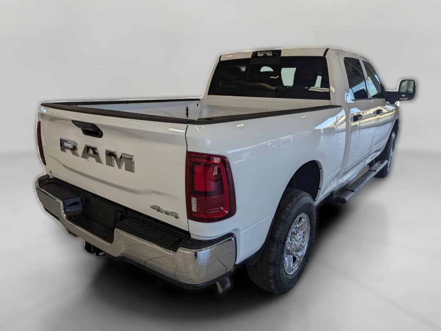 Ram 3500 Tradesman 4x4 Crew Cab 6'4" Box 2026 — side view