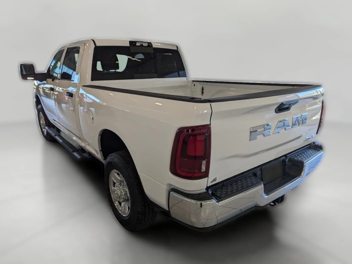 Ram 3500 Tradesman 4x4 Crew Cab 6'4" Box 2026 — side view