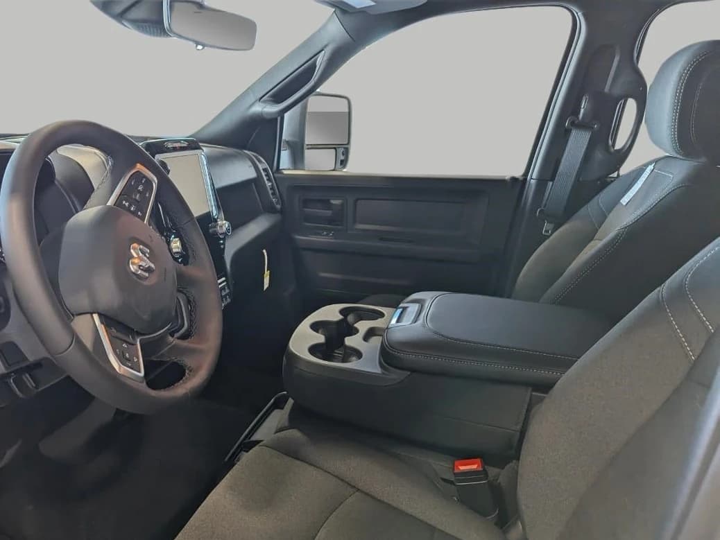 Ram 3500 Tradesman 4x4 Crew Cab 6'4" Box 2026 — side view