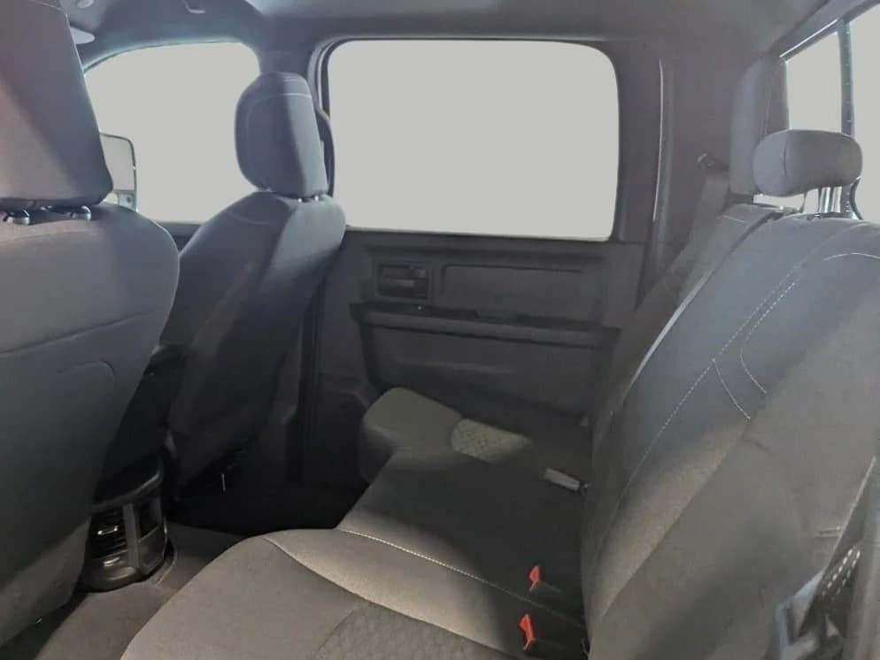 Ram 3500 Tradesman 4x4 Crew Cab 6'4" Box 2026 — side view