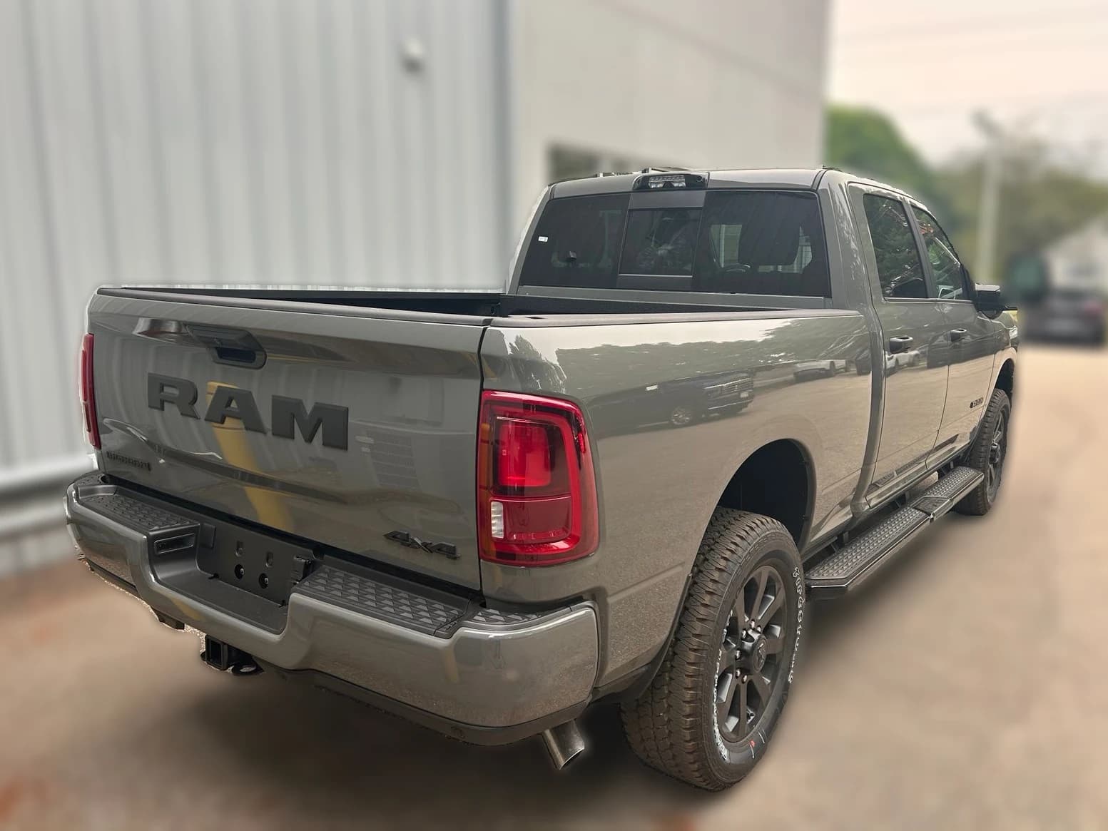 Ram 3500 Big Horn 4x4 Crew Cab 6'4" Box 2026 — side view