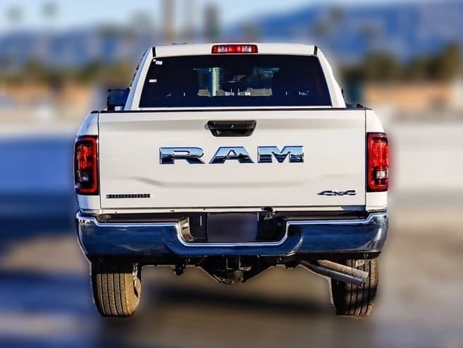 Ram 3500 Big Horn 4x4 Crew Cab 6'4" Box 2026 — side view