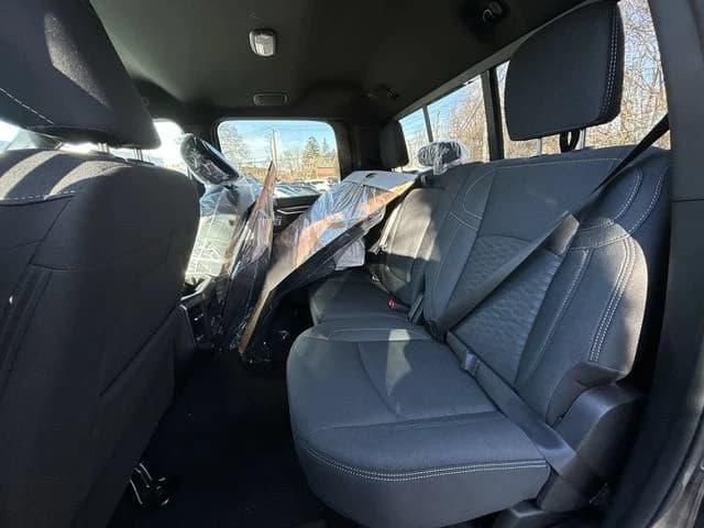 Ram 3500 Big Horn 4x4 Crew Cab 6'4" Box 2026 — side view