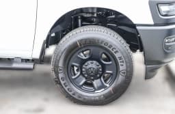 Ram 3500 Tradesman 4x4 Crew Cab 8' Box 2026 — side view