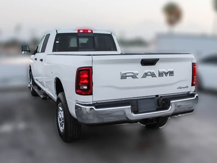 Ram 3500 Tradesman 4x4 Crew Cab 8' Box 2026 — side view