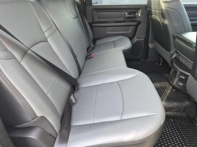 Ram 3500 Tradesman 4x4 Crew Cab 8' Box 2027 — side view