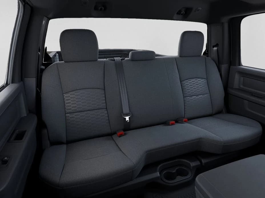 Ram 3500 Tradesman 4x4 Crew Cab 8' Box 2026 — side view