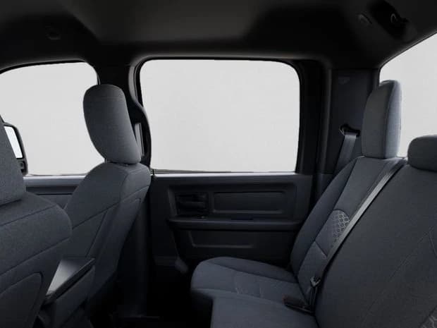 Ram 3500 Tradesman 4x4 Crew Cab 8' Box 2026 — side view
