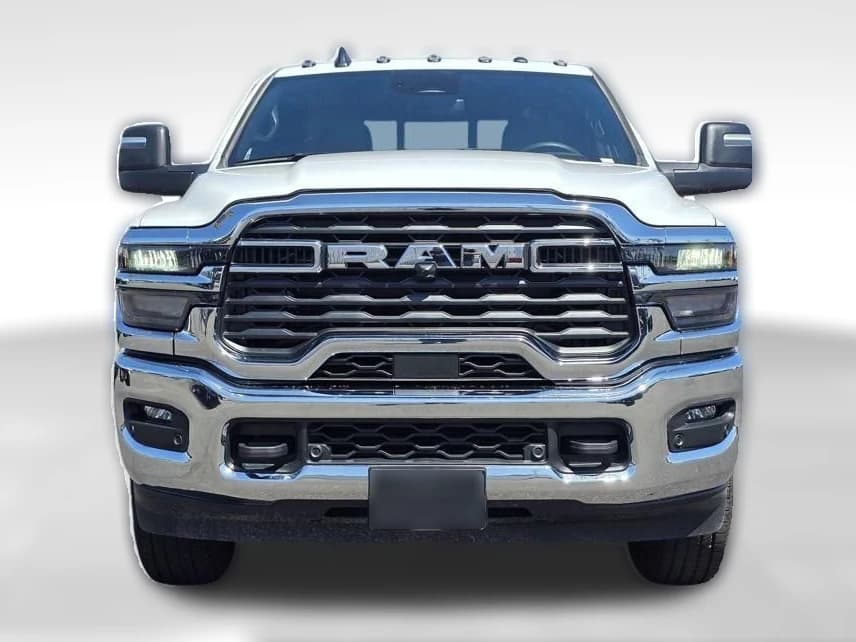 Ram 3500 Tradesman 4x4 Crew Cab 8' Box 2026 — side view