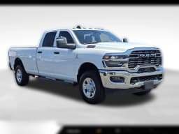 Ram 3500 Tradesman 4x4 Crew Cab 8' Box 2026 — side view