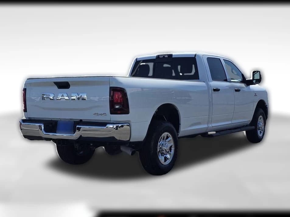 Ram 3500 Tradesman 4x4 Crew Cab 8' Box 2026 — side view