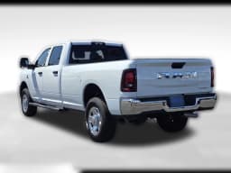 Ram 3500 Tradesman 4x4 Crew Cab 8' Box 2026 — side view