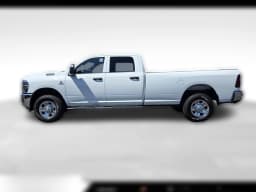 Ram 3500 Tradesman 4x4 Crew Cab 8' Box 2026 — side view