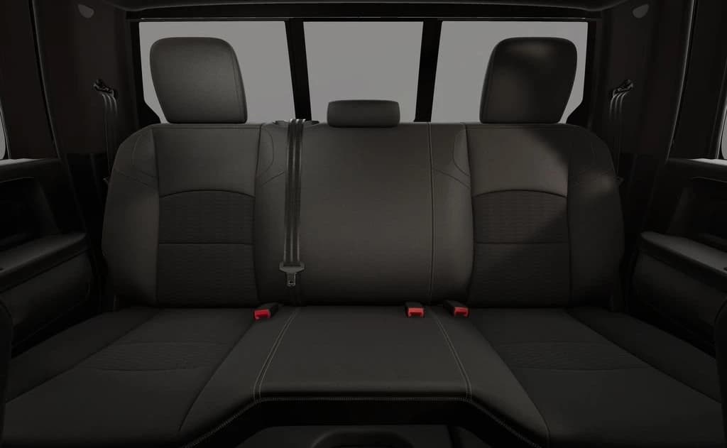 Ram 3500 Tradesman 4x4 Crew Cab 8' Box 2026 — side view