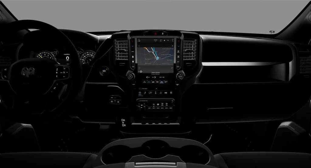 Ram 3500 Tradesman 4x4 Crew Cab 8' Box 2026 — side view